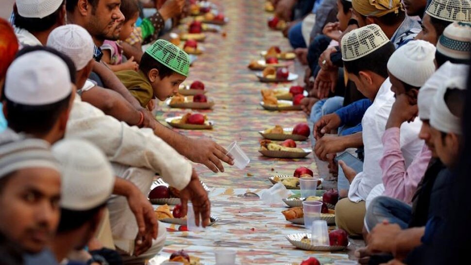 पाकिस्तान में सिख दुकानदारों ने दिखाई दरियादिली, इफ्तार के लिए रोजेदारों को दे रहे हैं Discount
