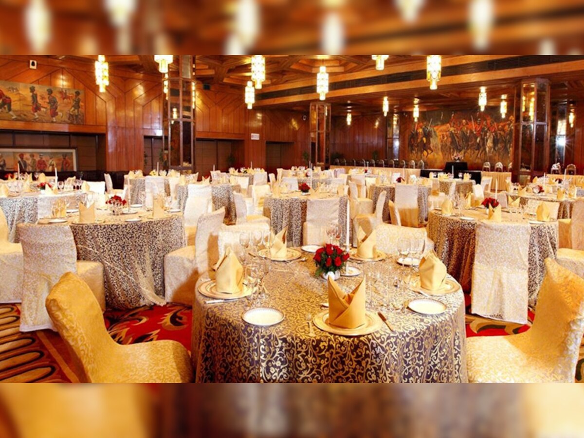 दिल्ली के होटल अशोका में अमित शाह ने डिनर का आयोजन किया है.