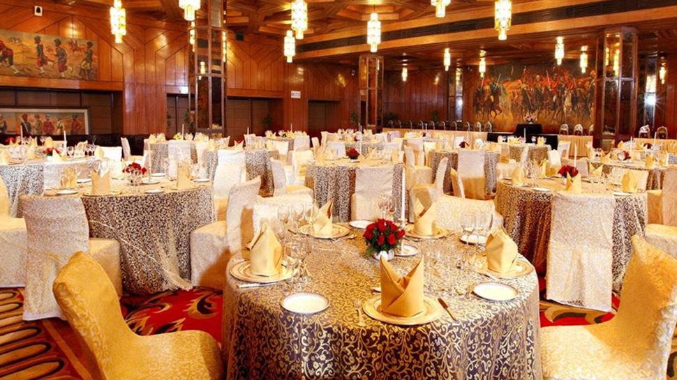 दिल्ली के होटल अशोका में अमित शाह ने डिनर का आयोजन किया है. दिल्ली के होटल अशोका में अमित शाह ने डिनर का आयोजन किया है.