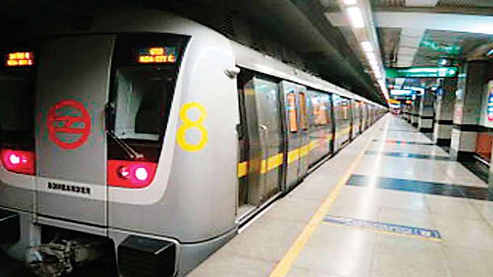 दिल्ली मेट्रो की येलो लाइन में आई खराबी, संचालन प्रभावित होने से यात्री परेशान