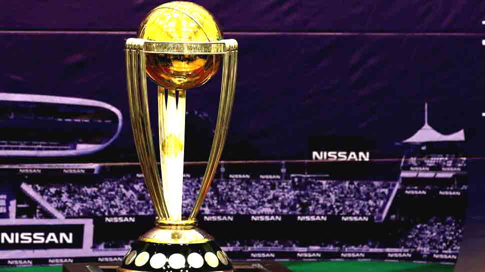 आईसीसी की यह ट्रॉफी विश्व कप जीतने वाली टीम को मिलेगी. (फोटो: Reuters) आईसीसी की यह ट्रॉफी विश्व कप जीतने वाली टीम को मिलेगी. (फोटो: Reuters)