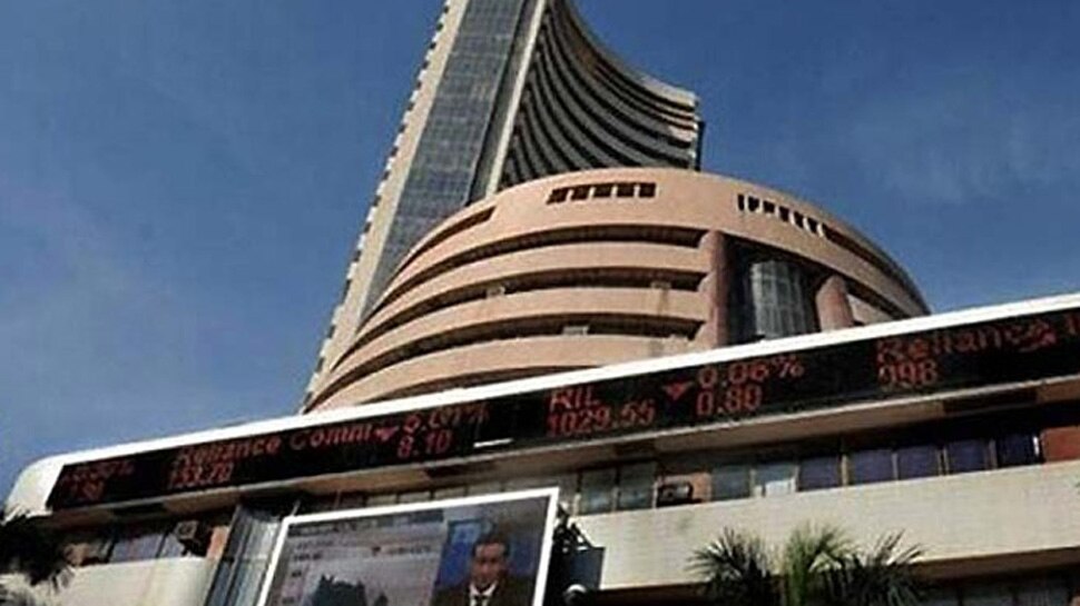 मुनाफावसूली से शेयर बाजार में गिरावट, सेंसेक्स 383 अंक टूटा