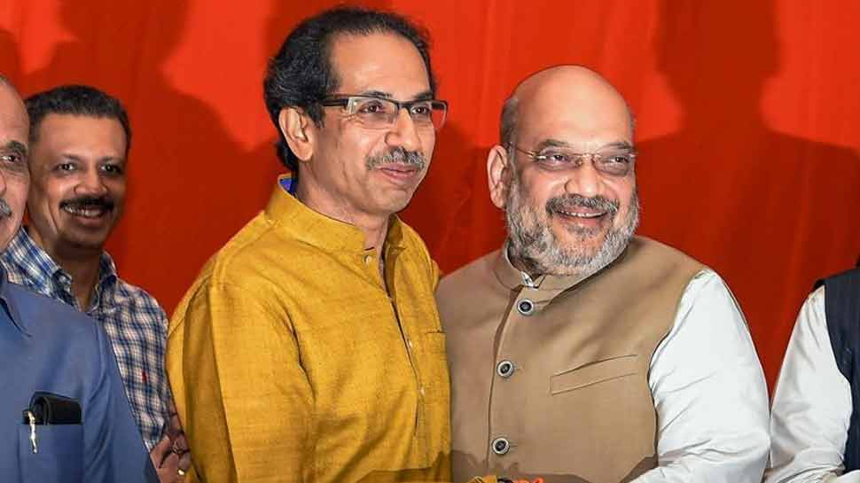शिवसेना प्रमुख उद्धव ठाकरे और बीजेपी अध्यक्ष अमित शाह (फाइल फोटो) शिवसेना प्रमुख उद्धव ठाकरे और बीजेपी अध्यक्ष अमित शाह (फाइल फोटो)