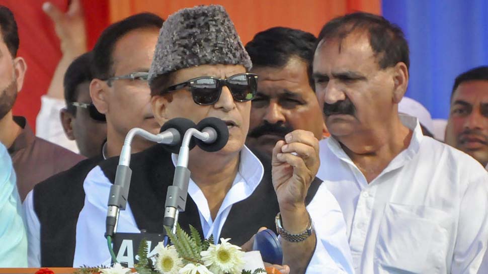 रामपुर सीट अगर मैंने 3 लाख वोट से नहीं जीती, तो समझना हिंदुस्तान में बेइमानी हुई: आजम खान रामपुर सीट अगर मैंने 3 लाख वोट से नहीं जीती, तो समझना हिंदुस्तान में बेइमानी हुई: आजम खान