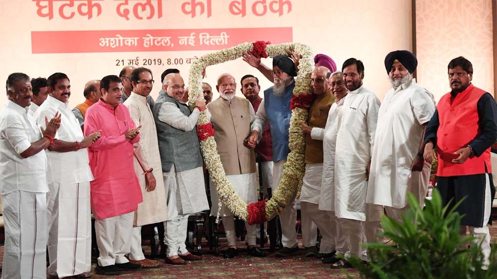 एनडीए की डिनर डिप्लोमेसी, 36 दलों के नेताओं ने प्रधानमंत्री मोदी पर जताया भरोसा