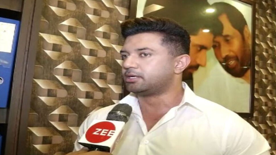 उपेंद्र कुशवाहा लोगों को भड़का रहे हैं, प्रशासन नजर बनाए रखे : चिराग पासवान