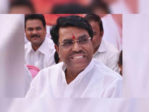 जयदत्त क्षीरसागर पिछले कई दिने से पार्टी के नेता और विधान परिषद के विपक्ष नेता धनंजय मुंडे से नाराज चल रहे थे.