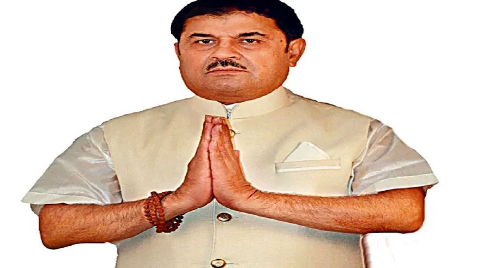 1100 करोड़ की संपत्ति वाले इस उम्मीदवार को मिले सिर्फ 1100 वोट, जानिए इनके बारे में... 1100 करोड़ की संपत्ति वाले इस उम्मीदवार को मिले सिर्फ 1100 वोट, जानिए इनके बारे में...