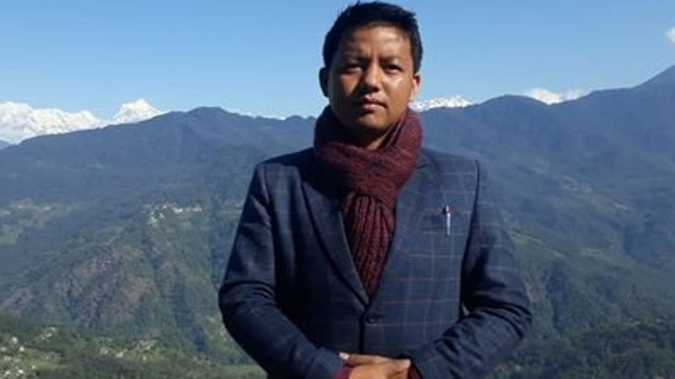 SDF 1996 से लगातार इस सीट से चुनाव जीत रही है. (फोटो साभार ट्विटर@IndraHangSubba1) SDF 1996 से लगातार इस सीट से चुनाव जीत रही है. (फोटो साभार ट्विटर@IndraHangSubba1)