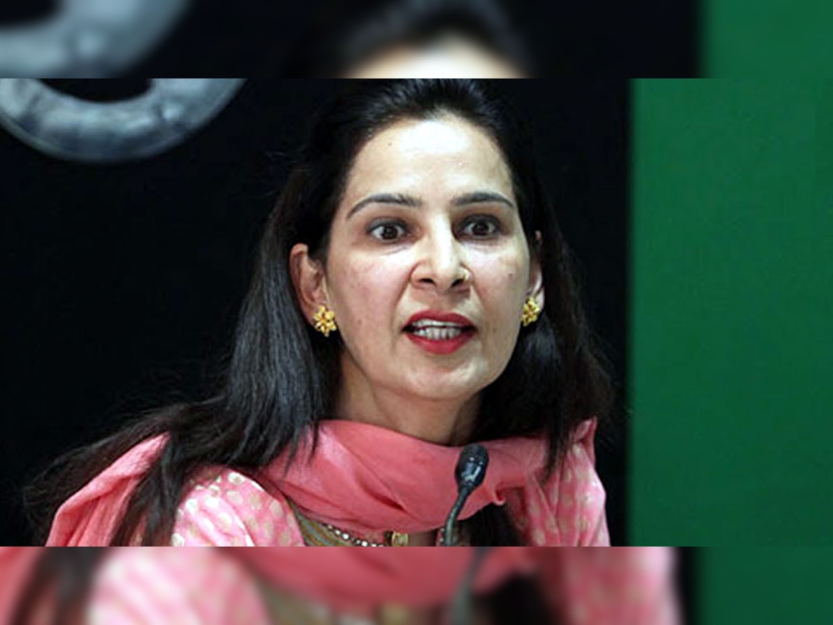 नवजोत सिद्धू की पत्‍नी नवजोत कौर ने अपनी ही पार्टी कांग्रेस पर सवाल उठाए. (फाइल फोटो)