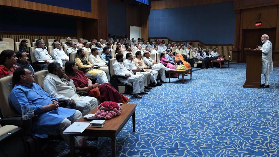 इस सरकार का सूर्यास्त हुआ, लेकिन इसकी लालिमा से लोगों की जिंदगी रोशन रहेगी: PM मोदी