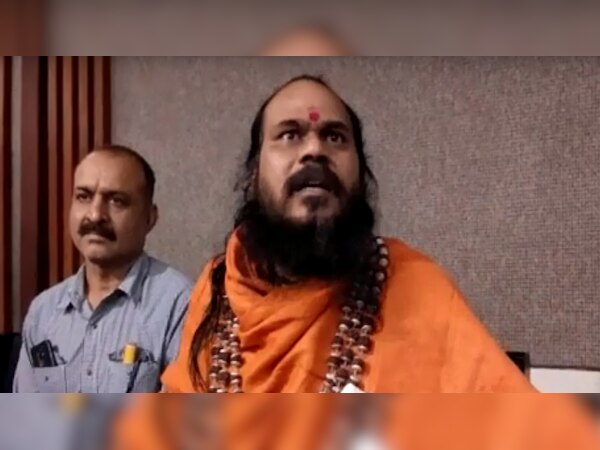 मिर्ची बाबा को निरंजनी अखाड़े से किया गया बर्खास्त