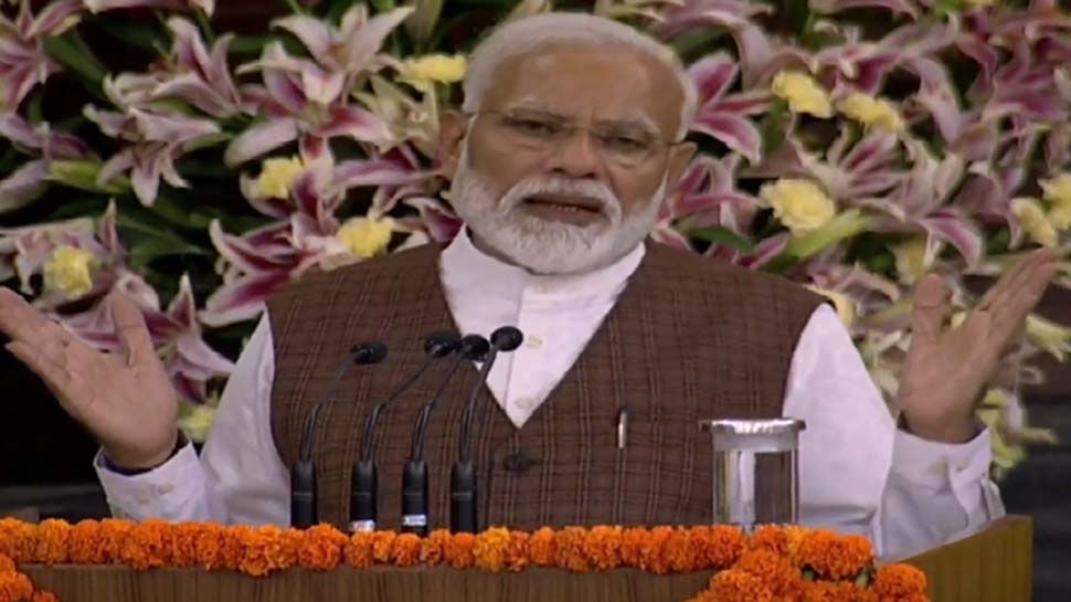 PM मोदी ने भाषण में गांधी से लेकर नेहरू को किया याद, आडवाणी से लेकर पर्रिकर के किस्से सुनाए