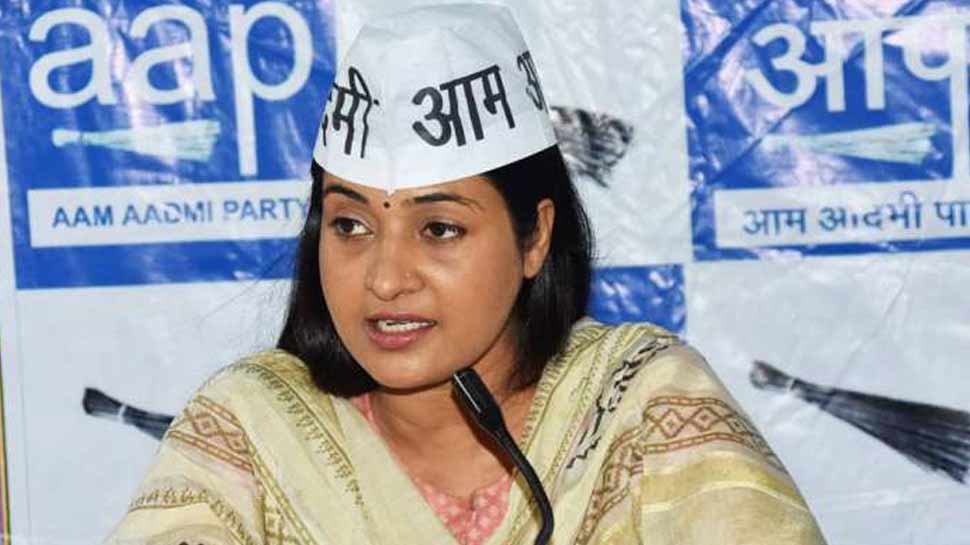 AAP के विधायकों वाले WhatsApp ग्रुप से फिर निकाली गईं अलका लांबा, लगा ये आरोप AAP के विधायकों वाले WhatsApp ग्रुप से फिर निकाली गईं अलका लांबा, लगा ये आरोप