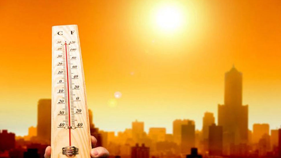 तेलंगाना के कई हिस्से करीब एक महीने से लू की चपेट में हैं. (प्रतीकात्मक फोटो) तेलंगाना के कई हिस्से करीब एक महीने से लू की चपेट में हैं. (प्रतीकात्मक फोटो)