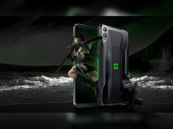 इस स्मार्टफोन में 6.39 इंच का AMOLED डिस्प्ले लगा हुआ है. (फोटो साभार ट्विटर)