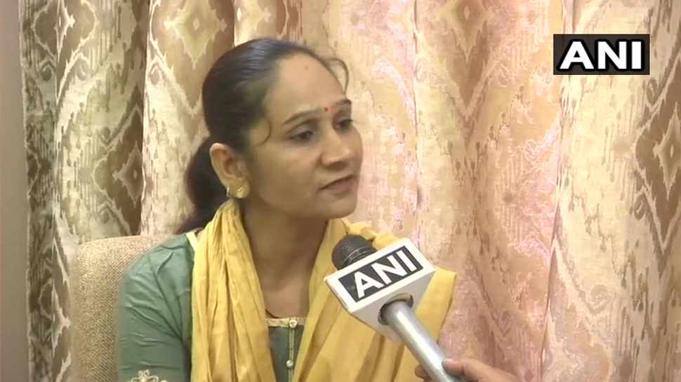 मध्य प्रदेश: BSP विधायक का BJP पर गंभीर आरोप, '50 करोड़ रुपये और मंत्री पद का दे रहे लालच' मध्य प्रदेश: BSP विधायक का BJP पर गंभीर आरोप, '50 करोड़ रुपये और मंत्री पद का दे रहे लालच'