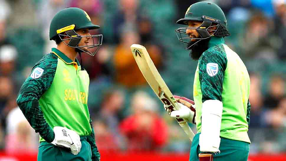 वेस्टइंडीज के खिलाफ अभ्यास मैच में हाशिम अमला (दाएं) ने 51 और क्विंटन डिकॉक ने 37 रन बनाए थे. (फोटो: Reuters) वेस्टइंडीज के खिलाफ अभ्यास मैच में हाशिम अमला (दाएं) ने 51 और क्विंटन डिकॉक ने 37 रन बनाए थे. (फोटो: Reuters)