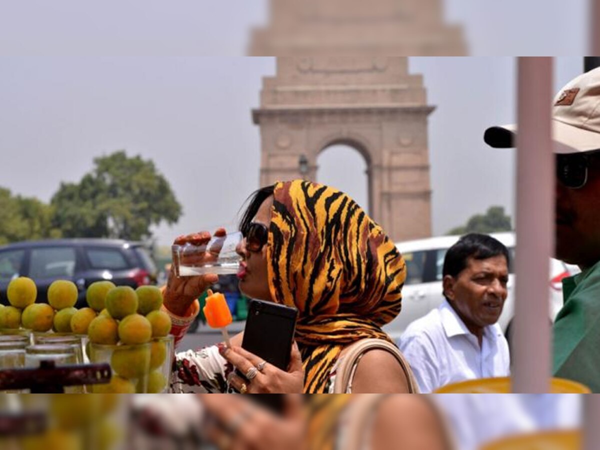 लोगों का कहना है कि इस बार अप्रैल महीने के अंत से ही गर्मी में अपना प्रकोप दिखाना शुरू कर दिया है. (फाइल फोटो)