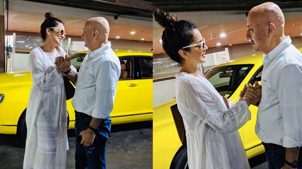 कंगना रनौत ने अपने इंस्टाग्राम अकाउंट पर फोटोज शेयर कीं anupam kher hugs kangana ranaut at the airport photos goes viral