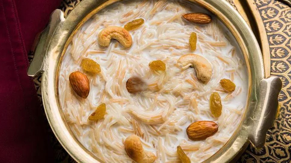 ईद पर स्पेशल सेवइयों से कराए मेहमानों का मुंह मीठा, पढ़िए पूरी Recipe ईद पर स्पेशल सेवइयों से कराए मेहमानों का मुंह मीठा, पढ़िए पूरी Recipe