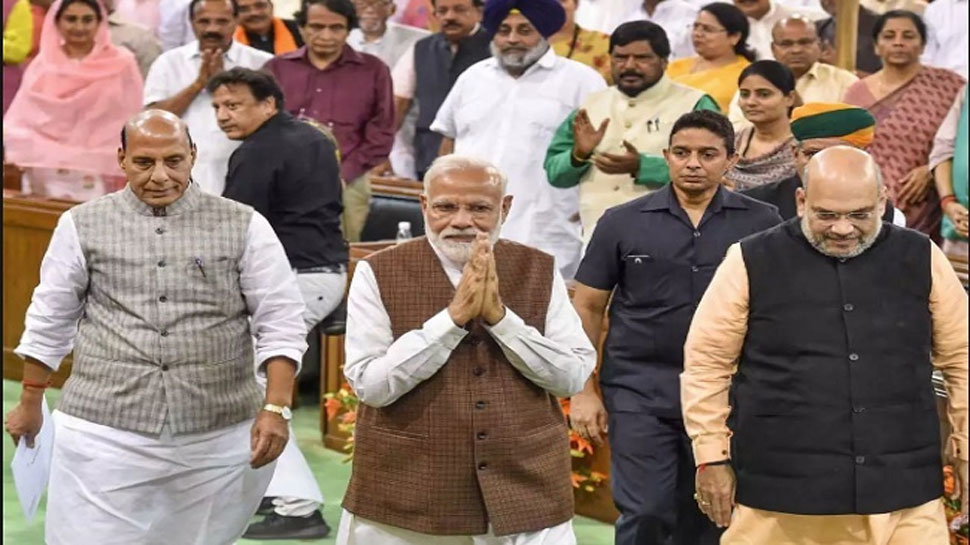 मोदी सरकार-2 : कौन बनेगा मंत्री, किसी को नहीं पता, शपथ से चंद घंटे पहले फोन कर बुलाया जाएगा मोदी सरकार-2 : कौन बनेगा मंत्री, किसी को नहीं पता, शपथ से चंद घंटे पहले फोन कर बुलाया जाएगा