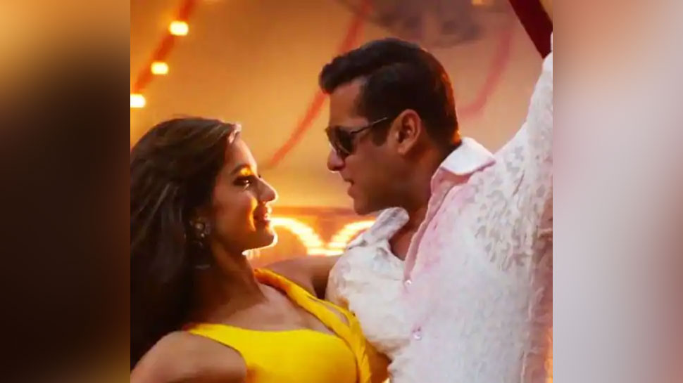 दिशा पटानी की एज गैप वाली बात पर भड़के सलमान खान! बोले- 'मैं तो 17 साल की...' दिशा पटानी की एज गैप वाली बात पर भड़के सलमान खान! बोले- 'मैं तो 17 साल की...'