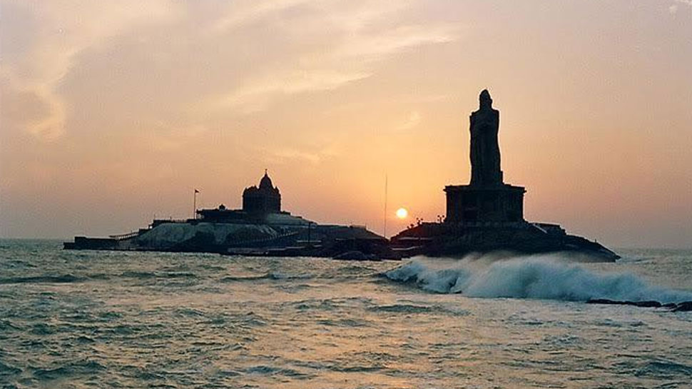 प्रभावशाली मूर्ति करती है आकर्षित vivekanand memorial, Kanyakumari