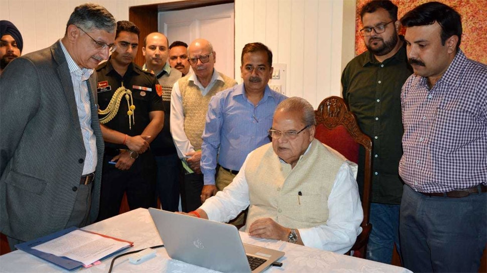 अमरनाथ यात्रियों के लिये ऑनलाइन रजिस्ट्रेशन की सुविधा, अब मिलेगी बारकोड पर्चियां