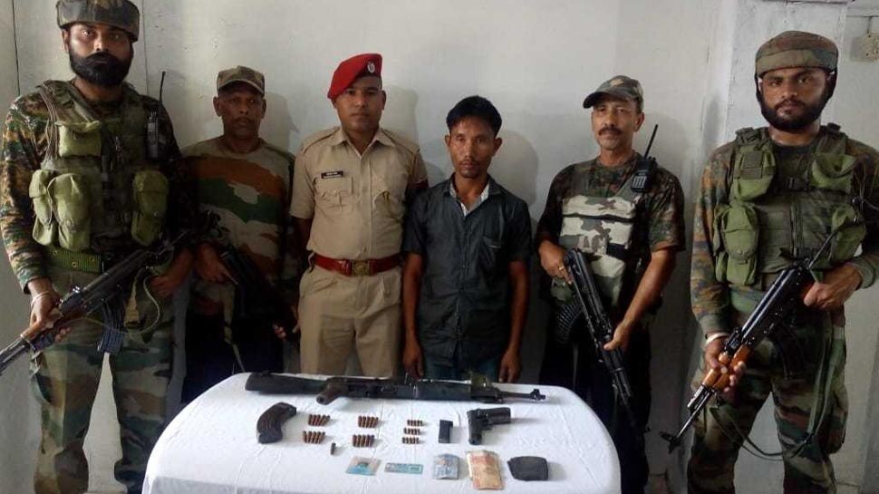 असम: सुरक्षाबलों को बड़ी कामयाबी, मोस्ट वांटेड उग्रवादी हथियारों के साथ गिरफ्तार