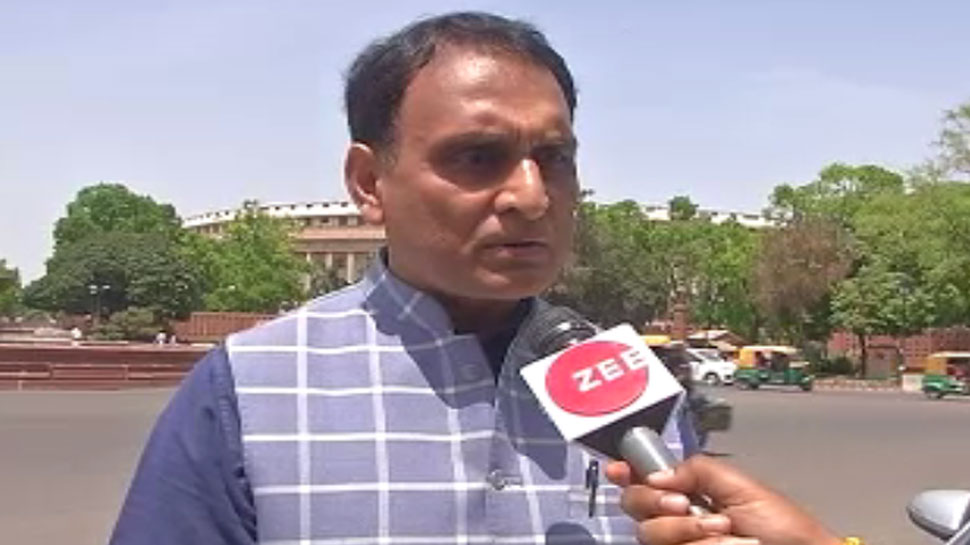 राकेश सिन्हा का कांग्रेस पार्टी पर हमला. (फाइल फोटो) राकेश सिन्हा का कांग्रेस पार्टी पर हमला. (फाइल फोटो)