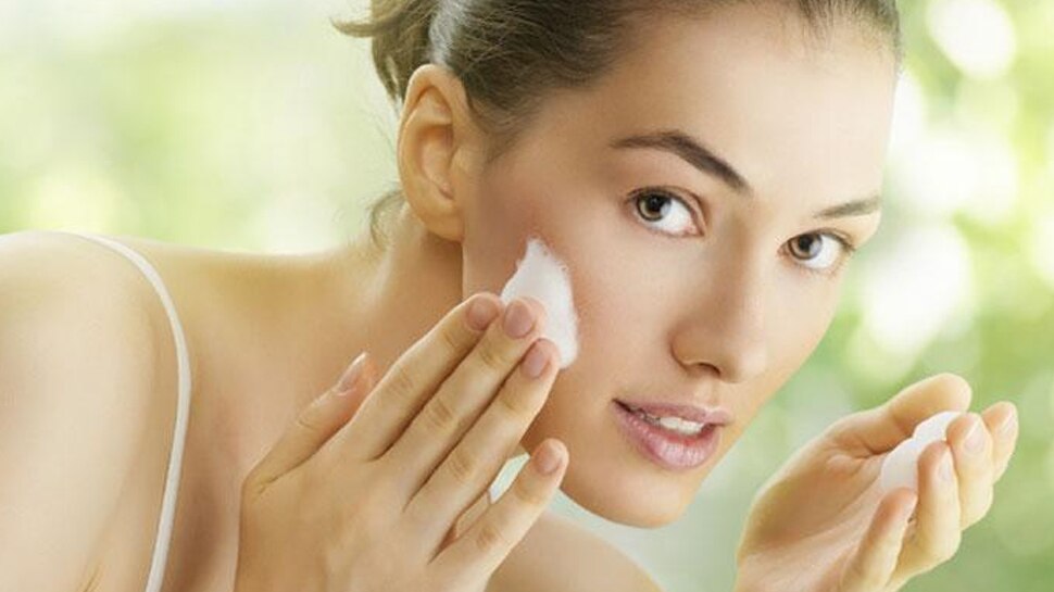 नियमित रूप से स्क्रब का इस्तेमाल Regular use of scrubs
