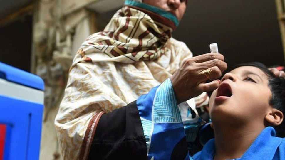 पाकिस्तान के सात स्कूल पोलियो विरोधी दुष्प्रचार के लिए बंद किए गए