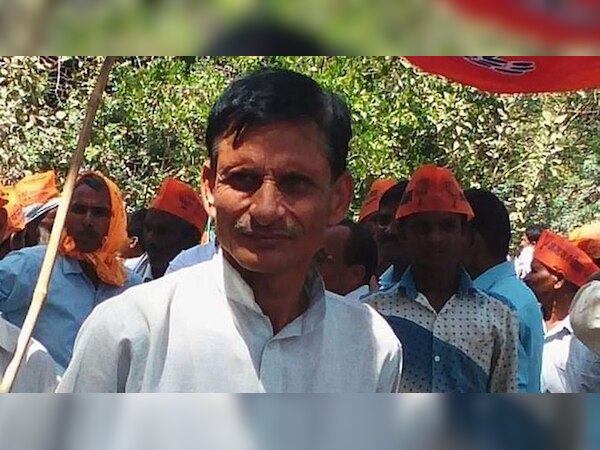 सुरेन्द्र सिंह अमेठी से सांसद स्मृति ईरानी के बहुत करीबी माने जाते थे