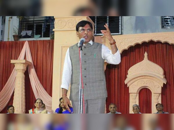 पिछली मोदी सरकार में मंडाविया ने रोड ट्रांसपोर्ट और हाइवे, शिपिंग और केमिकल एंड फर्टिलाइजर मंत्रालय में राज्य मंत्री के तौर पर काम किया.