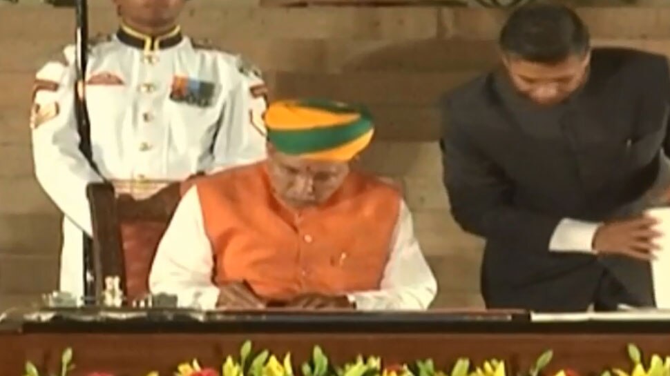 बीकानेर से सांसद अर्जुन राम मेघवाल ने मोदी कैबिनेट में राज्य मंत्री की ली शपथ