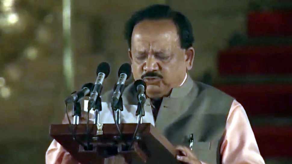 पोलियो उन्मूलन के लिए उठाया था बड़ा कदम, ऐसा रहा है हर्षवर्द्धन का राजनीतिक सफर