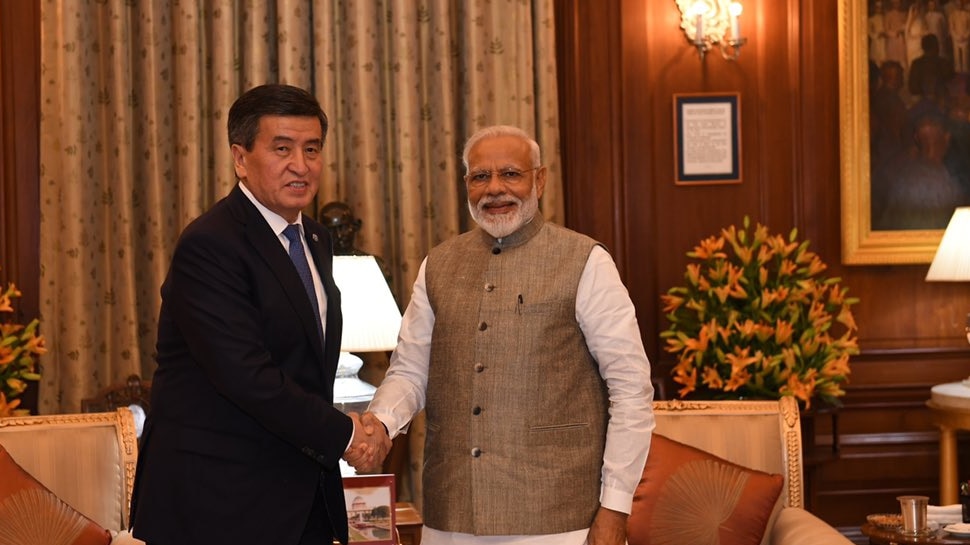 शपथ ग्रहण के तुरंत बाद PM मोदी ने शुरू किया काम, किर्गिस्तान के राष्ट्रपति से की द्विपक्षीय वार्ता