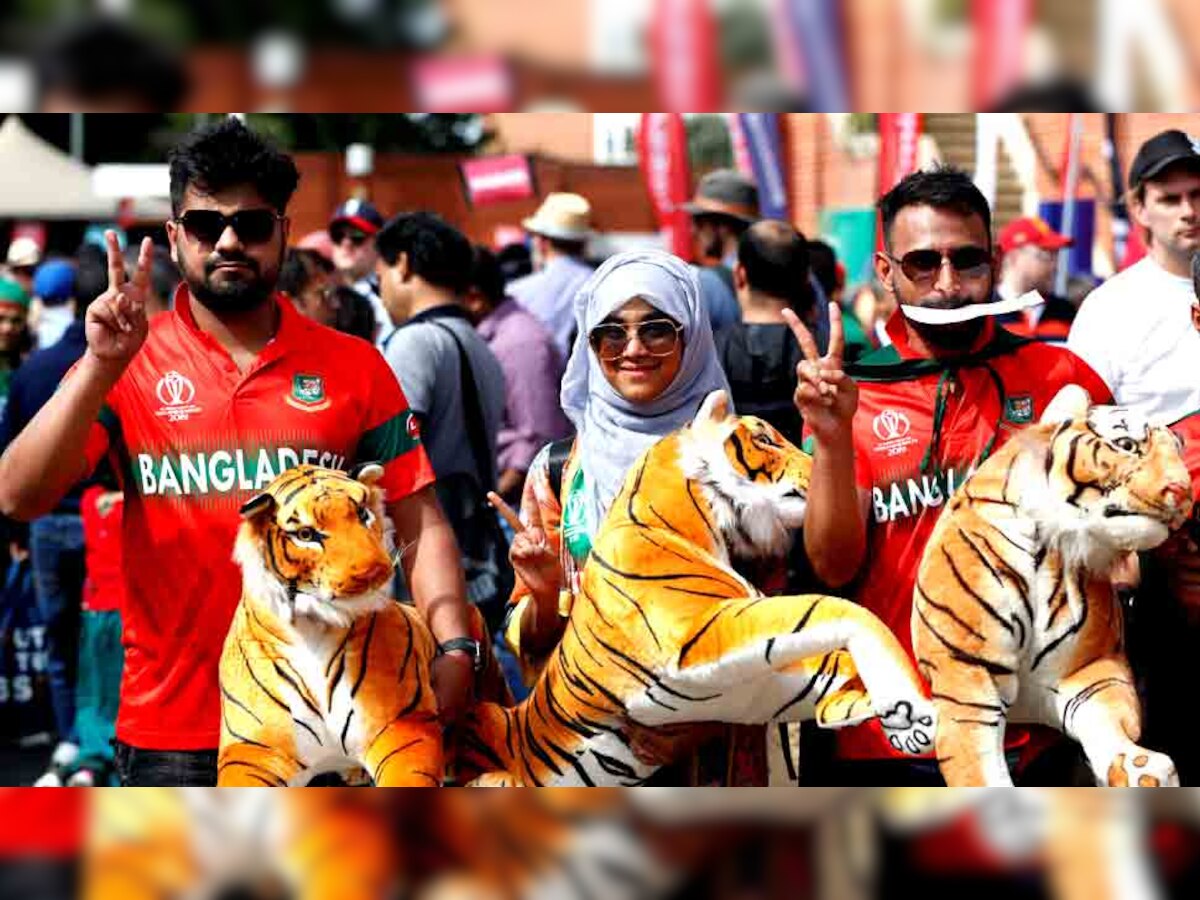 दक्षिण अफ्रीका के खिलाफ अपनी टीम का समर्थन करते बांग्लादेश के समर्थक. (फोटो: ANI)