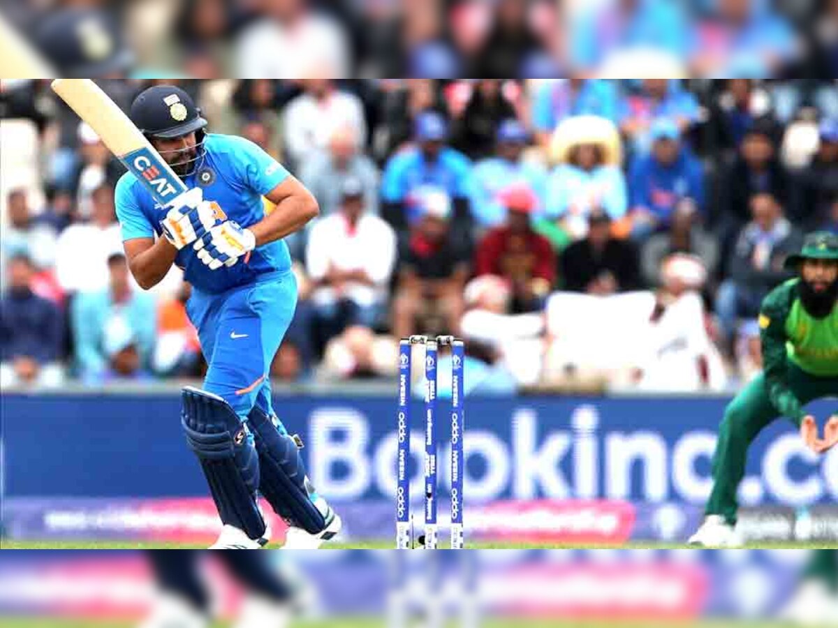 रोहित शर्मा ने दक्षिण अफ्रीका के खिलाफ 128 गेंदों पर शतक पूरा किया. (फोटो: IANS) 