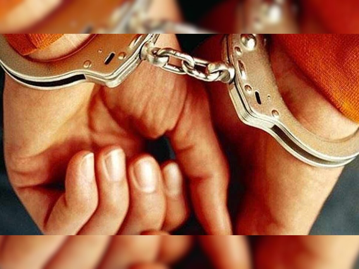 दिल्ली पुलिस ने डंडों के सहारे पकड़ा दो कुख्यात लुटेरों को