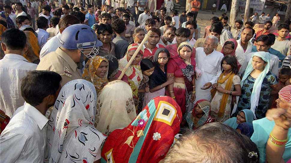 Aligarh Bar Association has boycotted the killers of innocents अलीगढ़