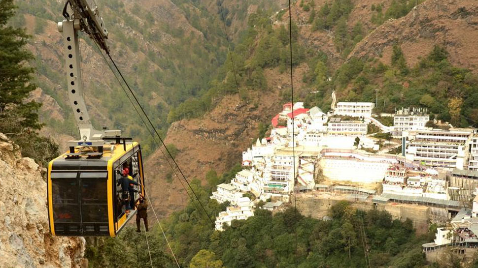 वैष्णो देवी माता के दर्शन करने गया था बेटा, अचानक हुआ लापता और... वैष्णो देवी माता के दर्शन करने गया था बेटा, अचानक हुआ लापता और...