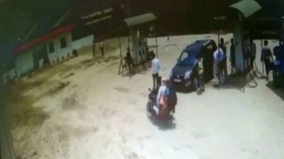 बेतिया: जेडीयू नेता के भाई की दबंगई, पेट्रोल पंप को बम से उड़ाने की धमकी