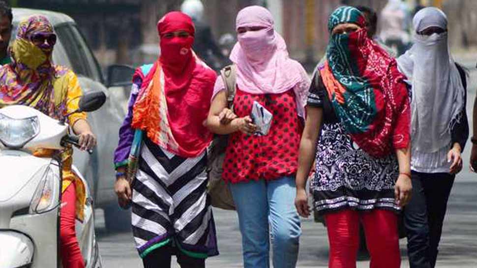 दिल्ली-NCR के लोगों के लिए मौसम लाया बुरी खबर, गर्मी को लेकर आज रेड अलर्ट दिल्ली-NCR के लोगों के लिए मौसम लाया बुरी खबर, गर्मी को लेकर आज रेड अलर्ट