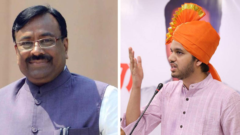 महाराष्ट्र: BJP का दावा- शिवसेना के साथ अबकी बार 220 पार, लेकिन CM पद पर अभी से ही 'तकरार' महाराष्ट्र: BJP का दावा- शिवसेना के साथ अबकी बार 220 पार, लेकिन CM पद पर अभी से ही 'तकरार'