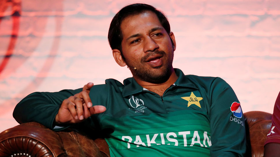 World Cup 2019: विराट की राह चले सरफराज, बोले- पाक फैंस नहीं उड़ाएंगे स्मिथ का मजाक World Cup 2019: विराट की राह चले सरफराज, बोले- पाक फैंस नहीं उड़ाएंगे स्मिथ का मजाक