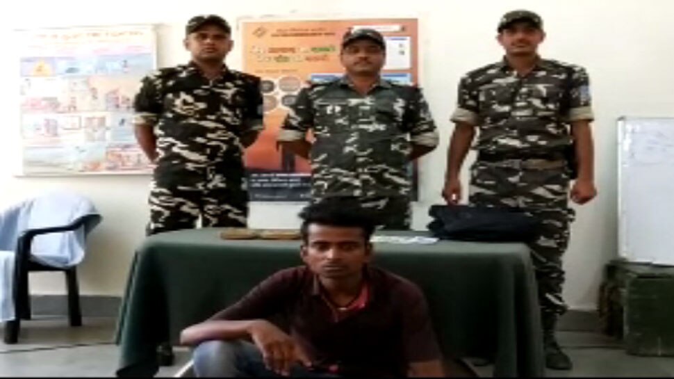 इंडो-नेपाल बॉर्डर पर पकड़ा गया तस्कर, 17 लाख रुपये का चरस बरामद