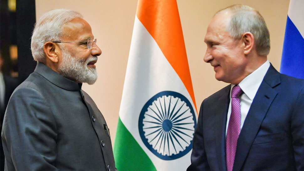 VIDEO: पीएम नरेंद्र मोदी ने की पुतिन से मुलाकात, रूस से मिले सम्मान के लिए जताया आभार