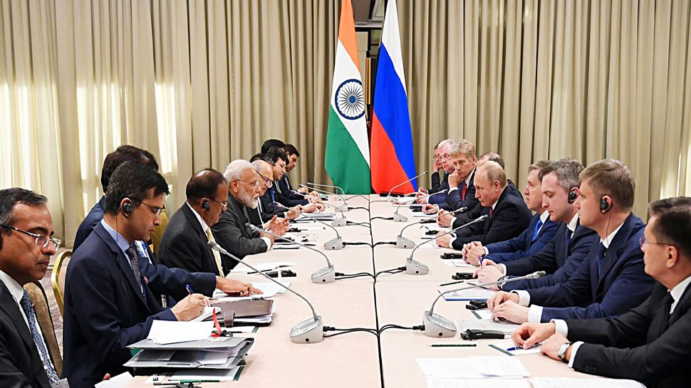 पुतिन ने पीएम मोदी को रूस आने का न्योता दिया Vladimir Putin invited the PM Modi to visit Russia